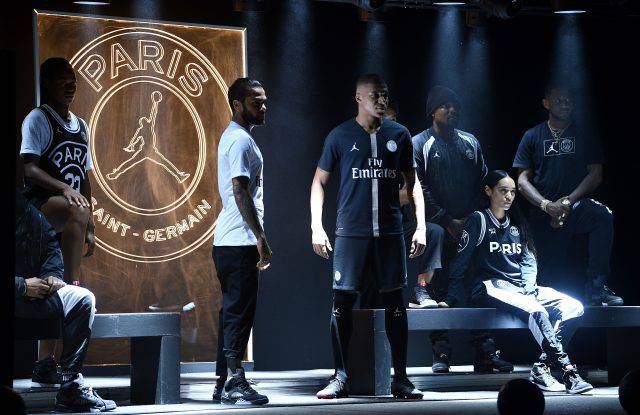 FBL-EUR-C1-PSG-JERSEY