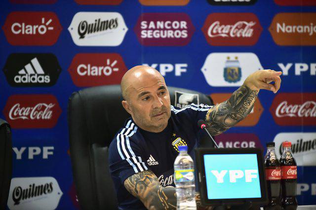FBL-WC-2018-ARG-PRESSER