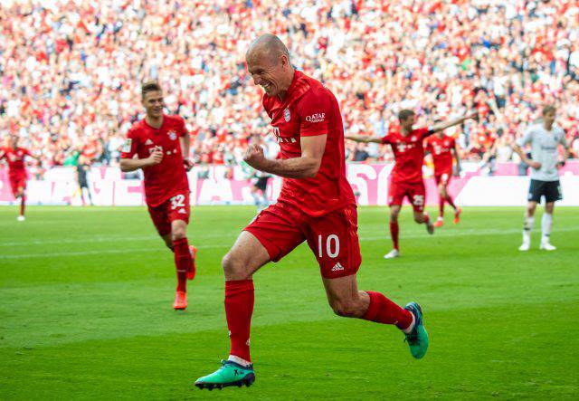 FBL-GER-BUNDESLIGA-BAYERN MUNICH-FRANKFURT