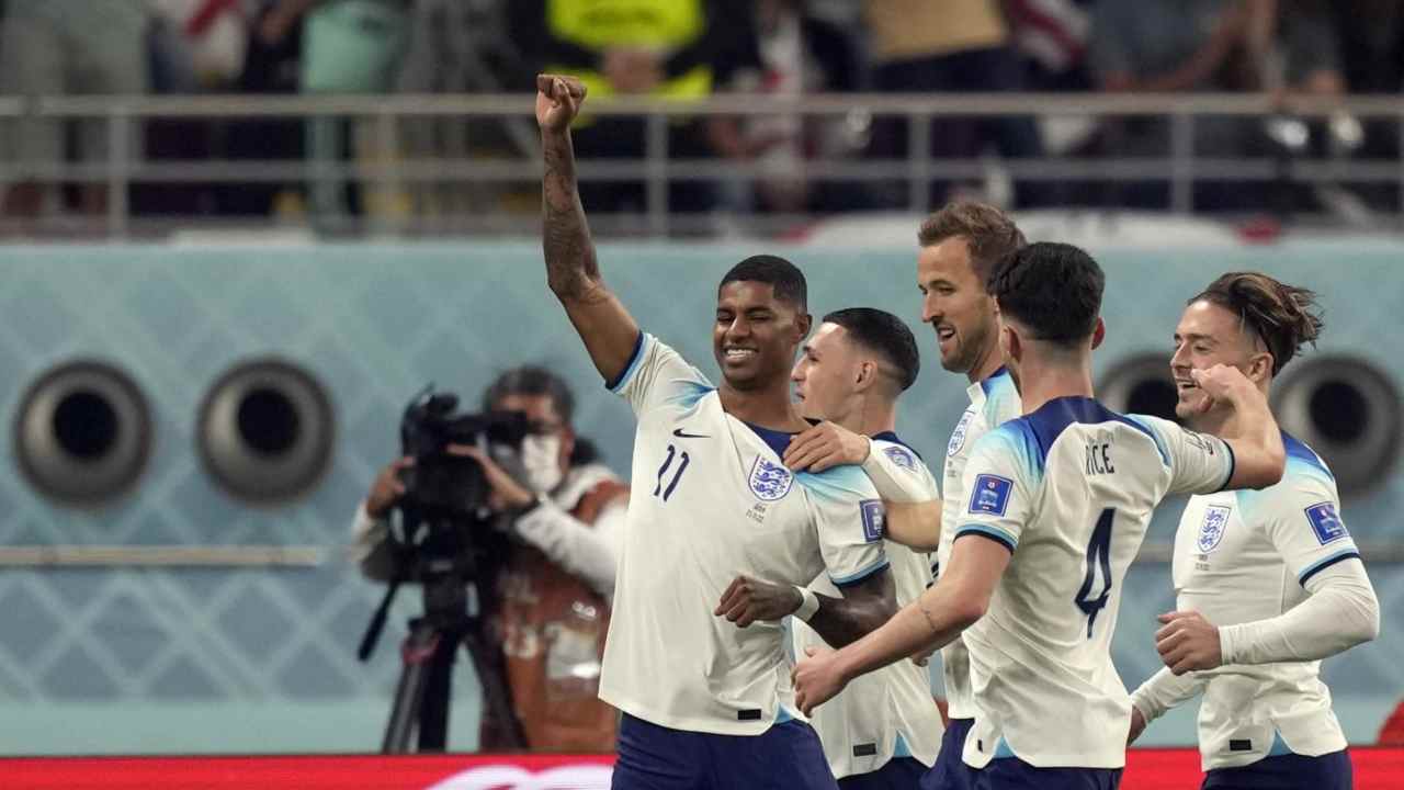 Rashford esulta con i compagni - ilcalcioignorante 221122