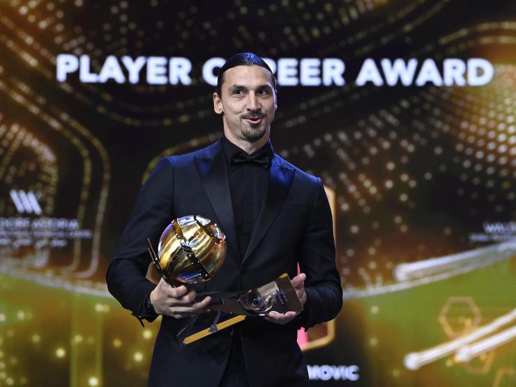 Ibrahimovic premio alla carriera ilcalcioignorante 20221213