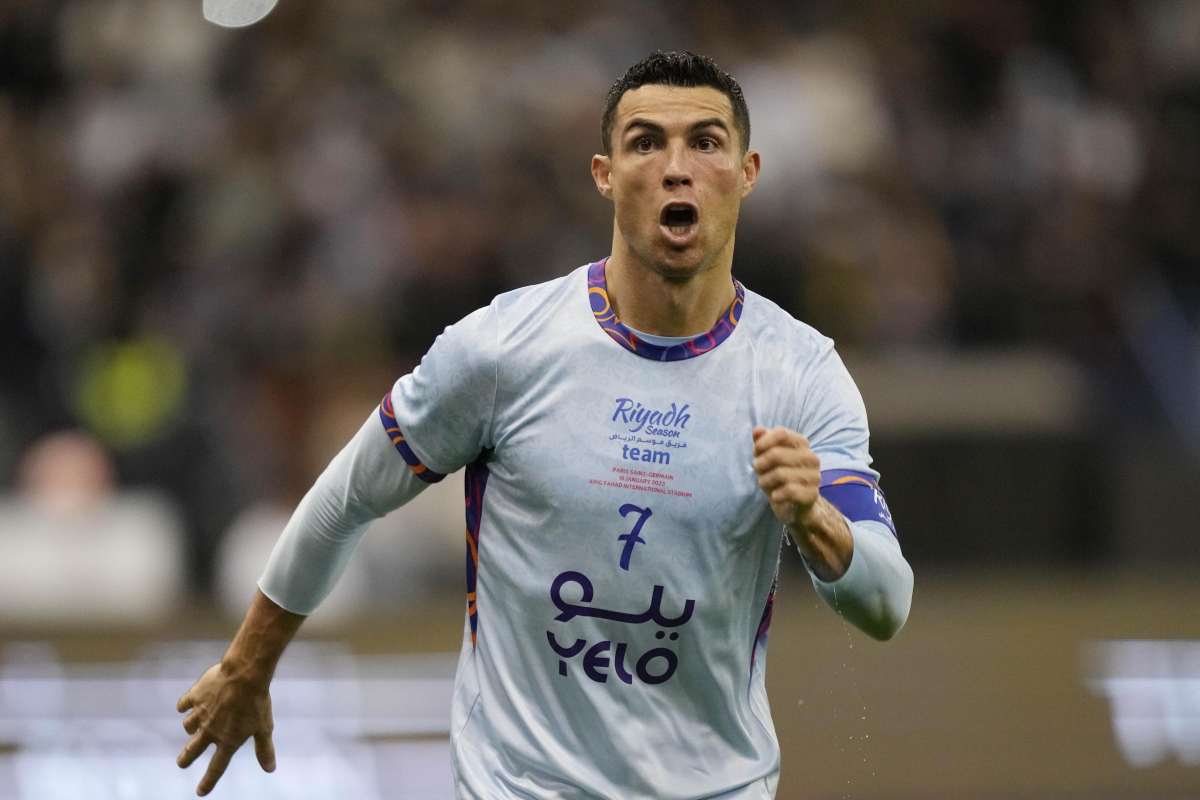 Vendita clamorosa per Cristiano Ronaldo: Porsche a metà prezzo in cambio di un numero di telefono