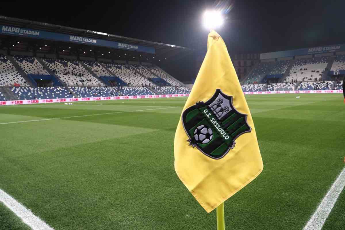 Attaccante del Sassuolo denuncia: molestie nel mondo del calcio